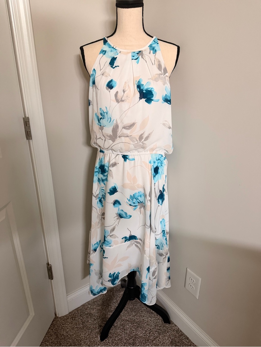 White House Black Market Ecru Dress with Oasis Taupe Floral Print